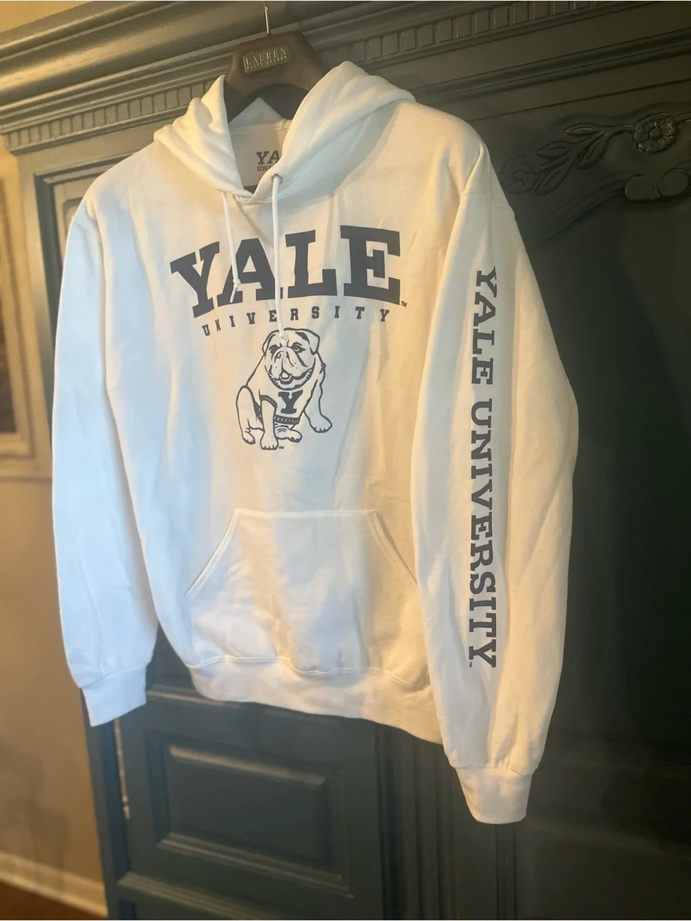 Yale University White Hoodie Sweatshirt - Picture 1 of 3
